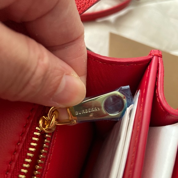 Authentic Burberry TB Bag - Picture 9 of 11